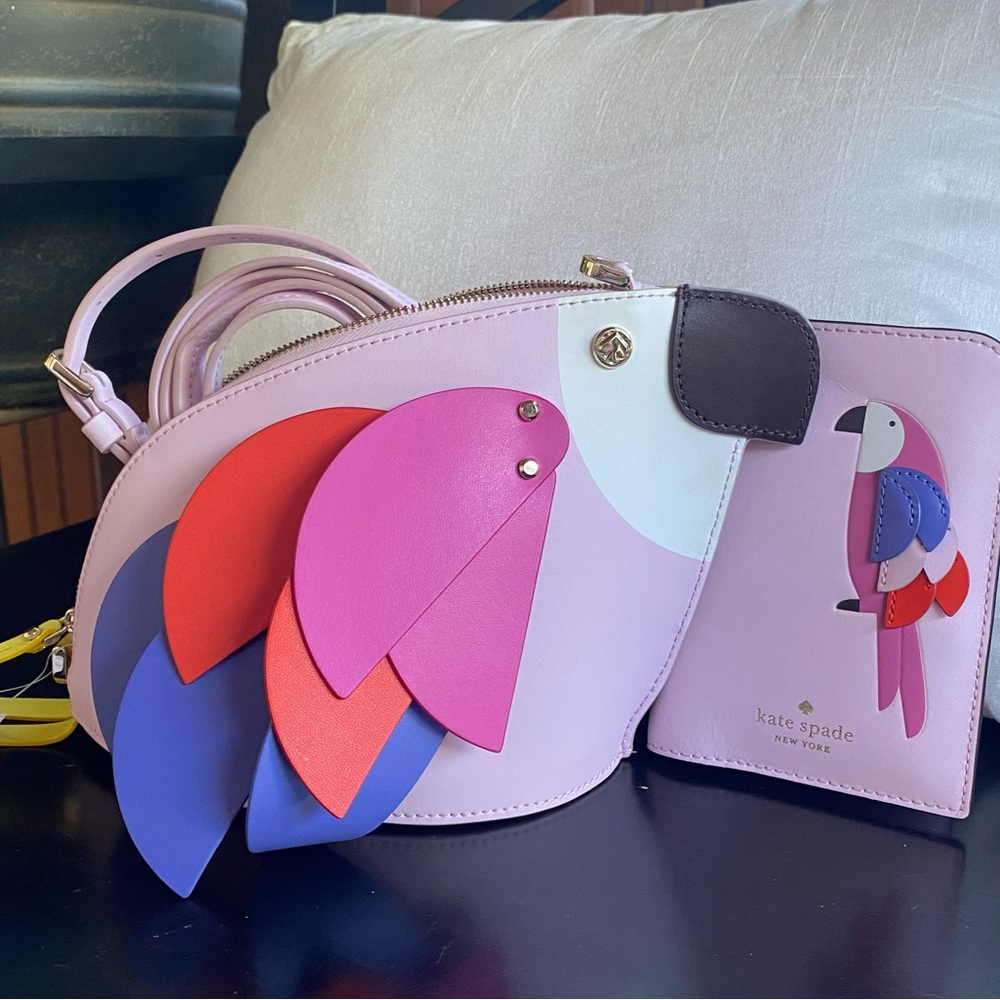Kate Spade parrot crossbody bag 🦜